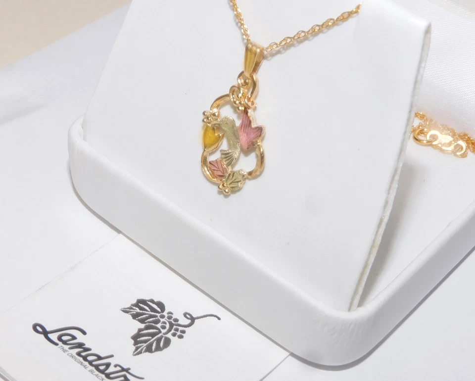 Colar pingente de beija-flor Black Hills ouro 10k Landstrom’s - Imagem 4 de 4