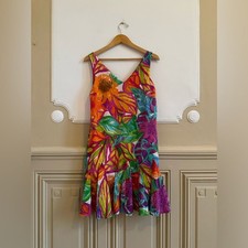Lauren Ralph Lauren Sleeveless V neckline bright floral dress