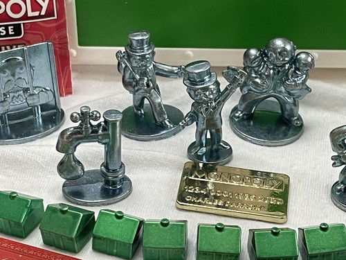 MONOPOLY Surprise Collectibles 25 pieces plus Green Chest - Picture 6 of 10