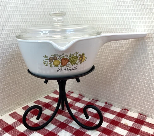 Vintage Corning Ware  LE PERSILL  P-89-B  POUR SPOUT 2 1/2 CUP  PYREX LID  USA