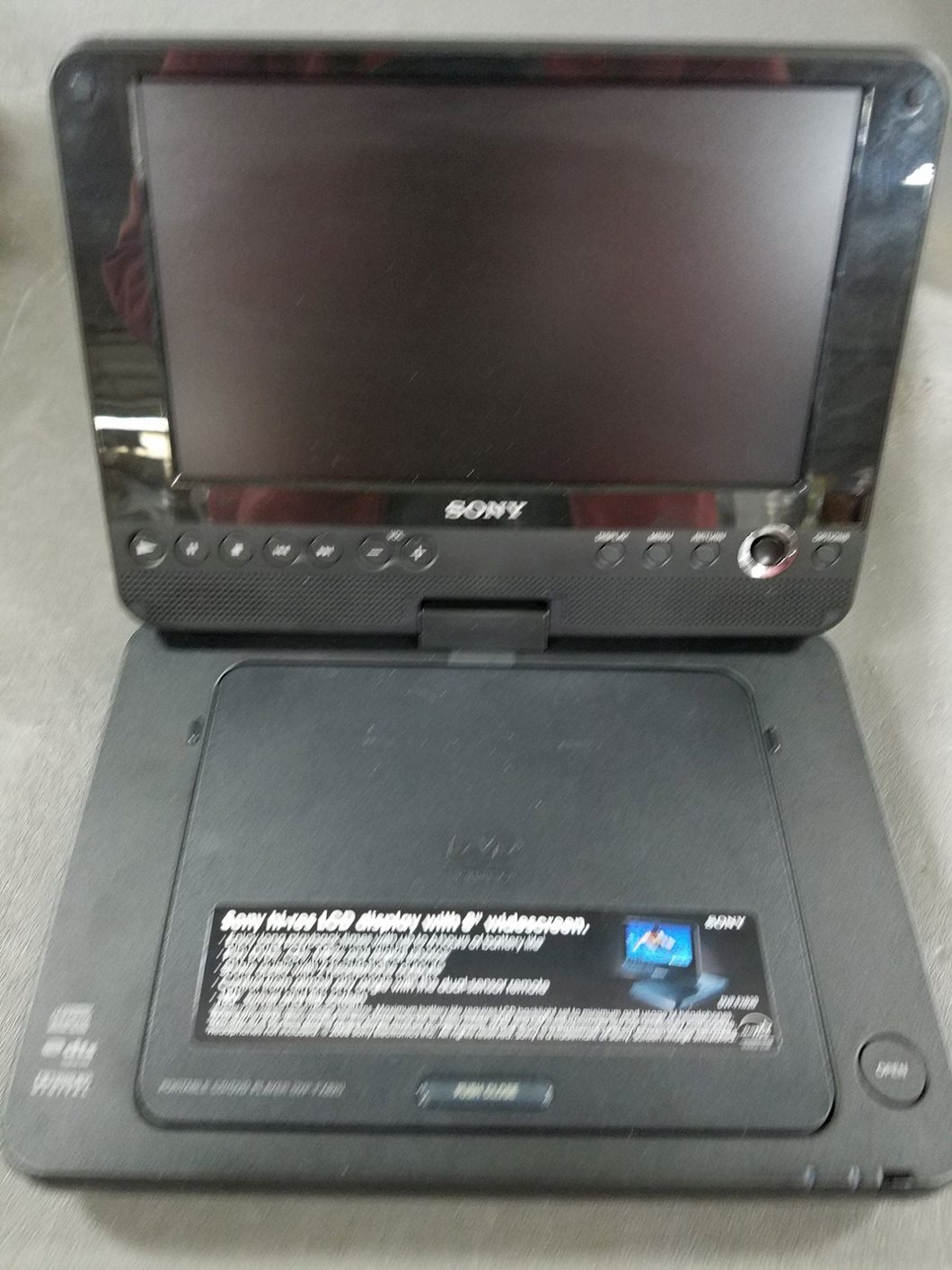 Sony DVPFX820 Black Portable CD/DVD Player With Bag Manual And
