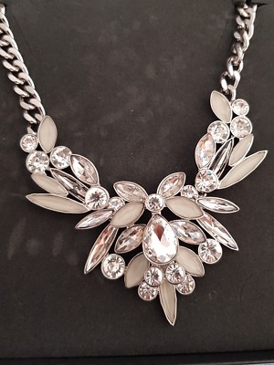 Sparkling Ice Flower Necklace Pippa und Jean Halskette
