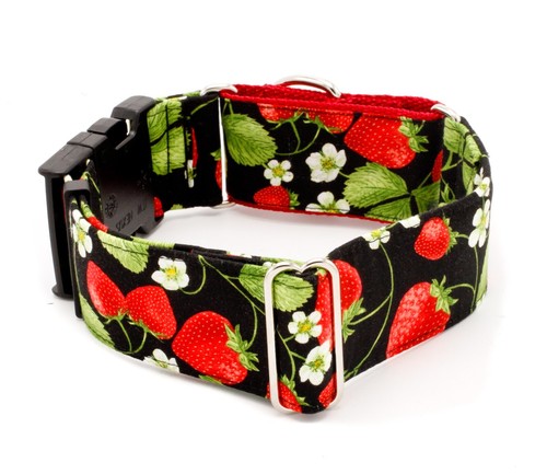 Strawberries Dog Collar 3/4 - 2 Inch Width Buckle or Martingale Soft Collars - Picture 2 of 12