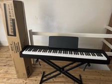 Yamaha P-145B Digital 88 Weighted Hammer Keys Piano Black - Excellent Condition