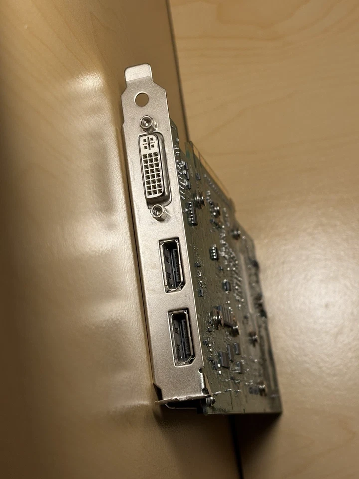 PNY NVIDIA Quadro FX1800 768MB GDDR3 Dual DP DVI-I Graphic Card VCQFX1800-PCIE-T - Image 3 of 3