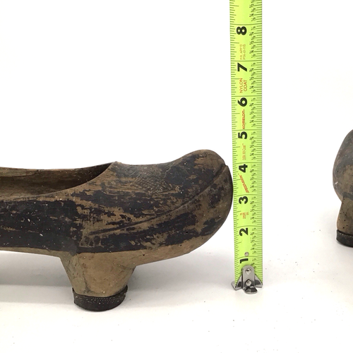 Vintage Basque Wooden Clogs with 3 Legs - Carved Folk Art Zoccos - Picture 10 of 10