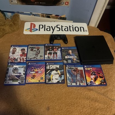 Ps4 With 9 PS4 Games Plus Controller (no Cords)