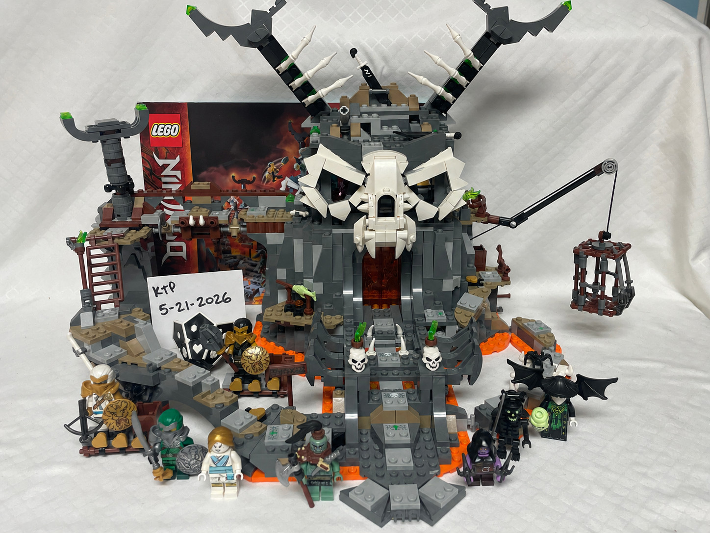 LEGO NINJAGO 71722 Skull Sorcerer's Dungeons