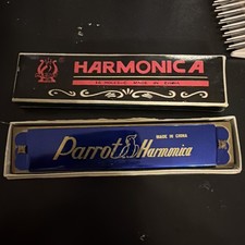 Vintage Parrot Harmonica 16 Holes C Note