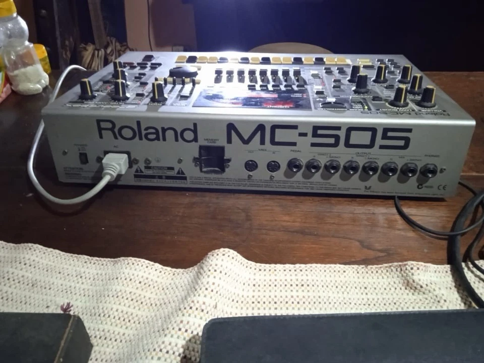 Roland Mc-505 Groovebox Foto 2 de 4
