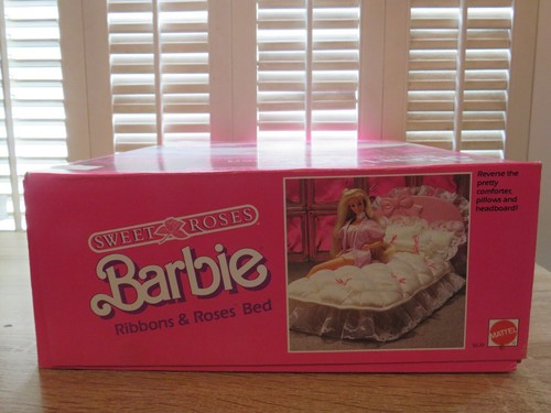 Vintage Barbie Sweet Roses RIBBONS & ROSES BED Reversible w/ Original Box #5620 - Picture 6 of 16