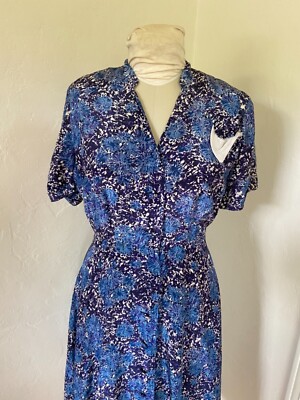 Vintage 1940s Rayon Blue Floral Day Dress Collared Button Down