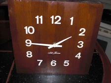 Vintage MCM Seth Thomas 1970’s Dark Brown Butcher Block Wall Clock 12”X12”