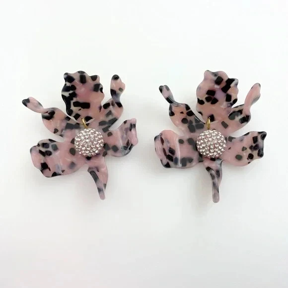LELE SADOUGHI • Pendientes de lirio de cristal manchado rubor. Venta al por menor $198 Foto 4 de 4