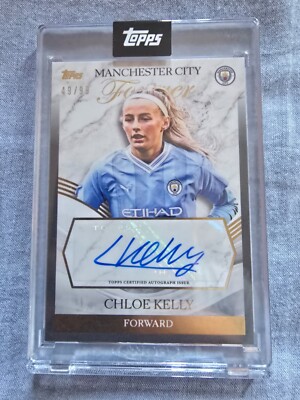 2023-24 Topps Manchester City Forever Chloe Kelly 49/99 Autogramm WOMAN