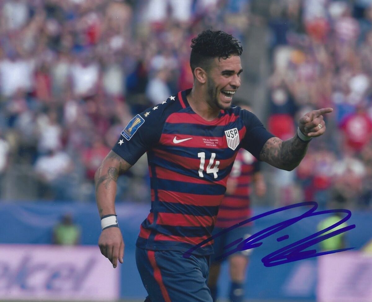 Dom Dwyer, Sporting Kansas City, Signed, Autographed, 8x10 Photo, a Coa with the Proof Photo of Dom Signing Will Be Included, Dom Dwyer, Sporting Kansas City, Signed, Autographed, 8x10 Photo, a Coa with the Proof Photo of Dom Signing Will Be Included,