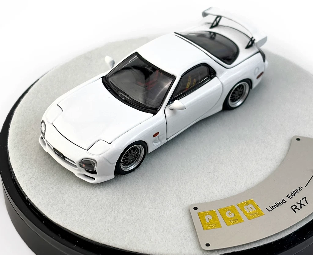 PGM 1:64 White JDM RX-7 FD3S Round Racing Sports Model Diecast
