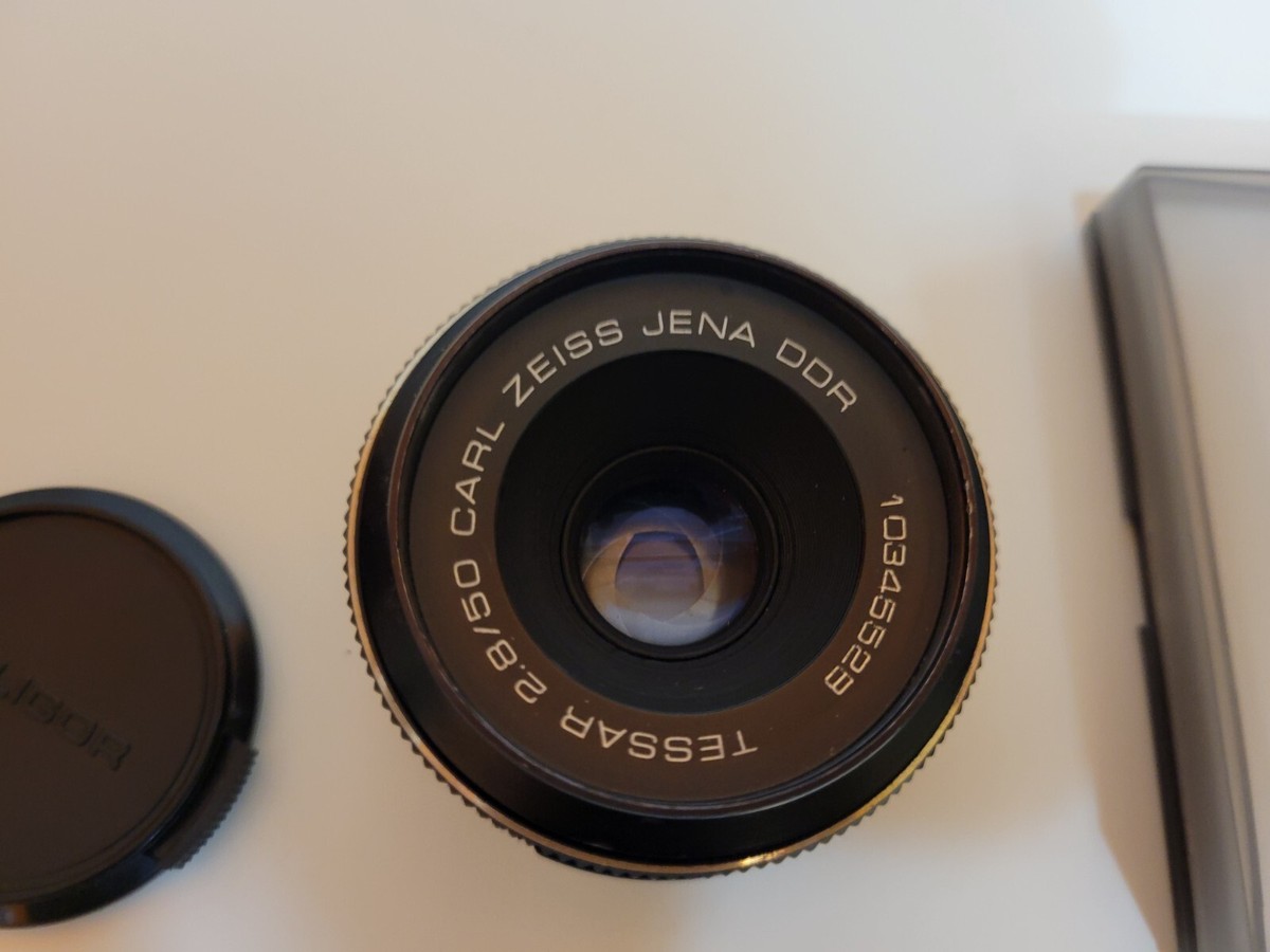 Carl Zeiss Jena DDR Tessar 50mm f/2.8 Standard MF Lens M42 Screw