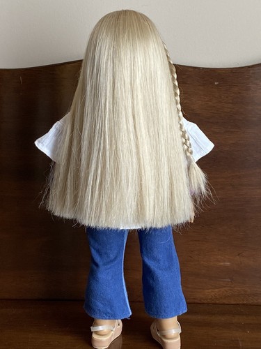 American Girl Doll JULIE - Includes Doll, Meet Outfit, Dog Walking Outfit & Book - Picture 4 of 8