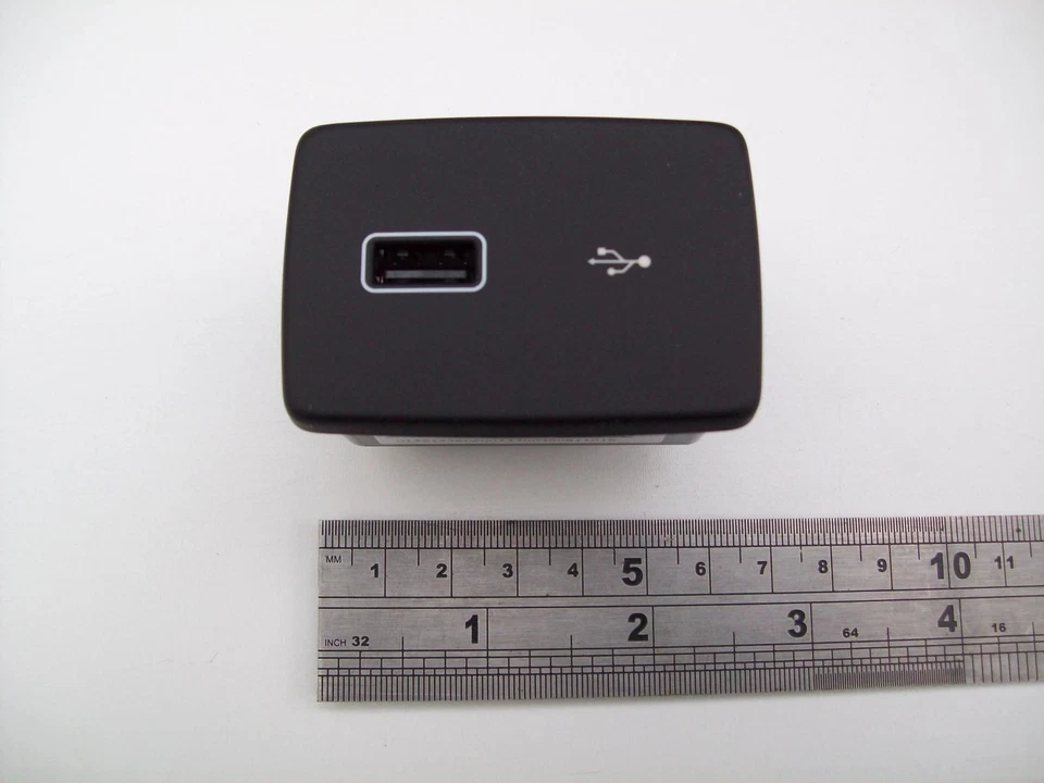 Alfa Romeo Giulietta Connection Socket 01561436060 - Image 2 of 4