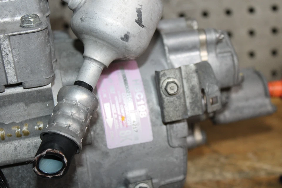 2012 - 2015 Honda Civic Hybrid Acura iLX Hybrid A/C Compressor HBC198 OEM TESTED - Image 4 of 4