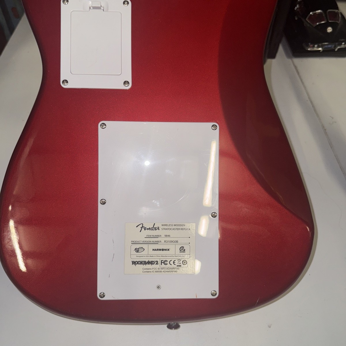 Mad Catz RockBand 2 Xbox 360 Wireless Fender Stratocaster Wooden