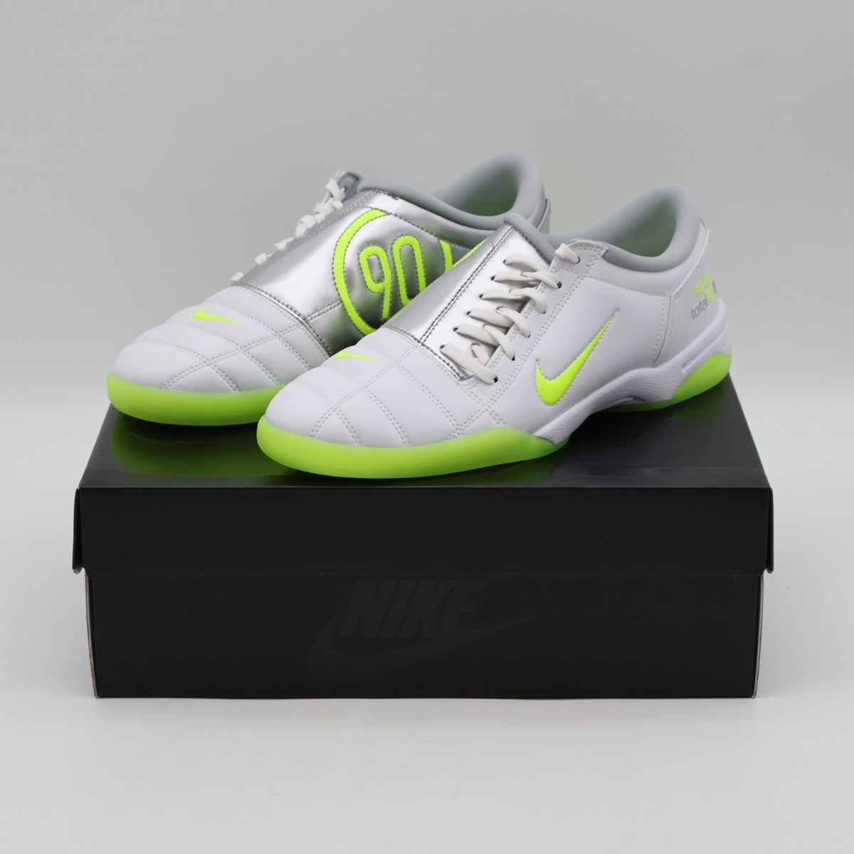 シューズ PALACE x Nike Total 90 3 \