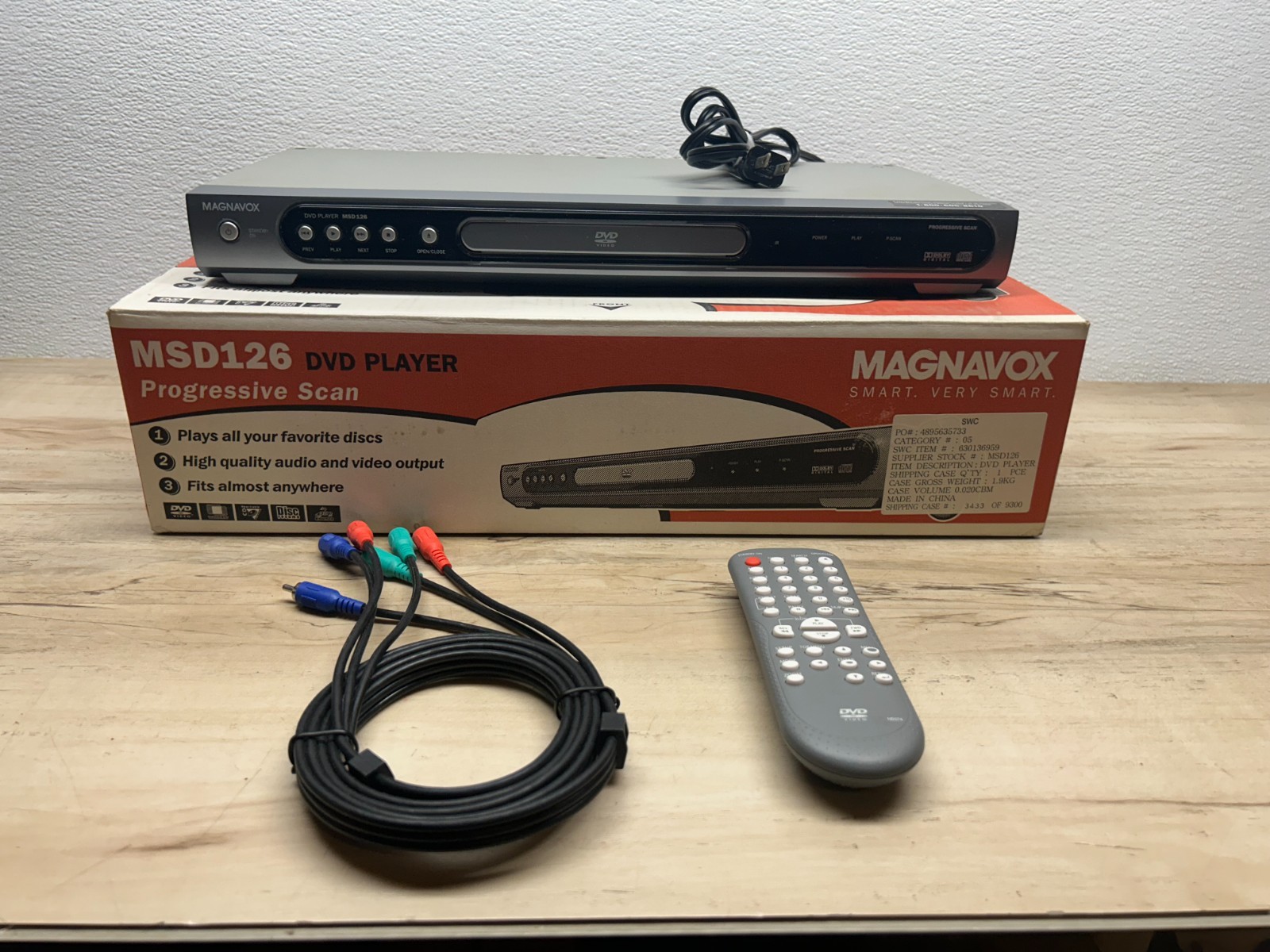 2006 Magnovox MSD126 DVD Player with Remote & Cables - Tested & Working