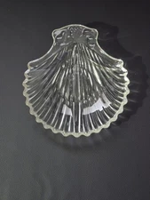 Mermaidcore clear shell dish fruit on handle trinket dish Or candy dish