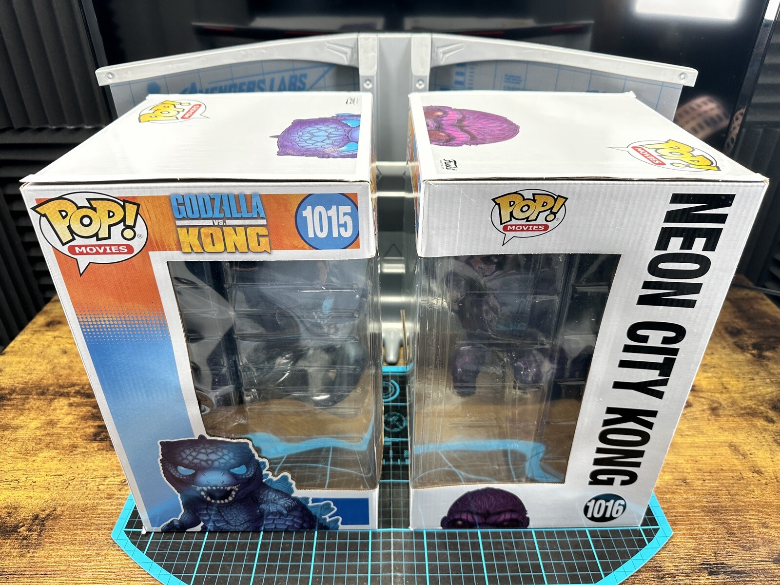 Funko Pop! Jumbo 1015 Godzilla vs. 1016 Kong Neon City Walmart Vinyl Figure Lot