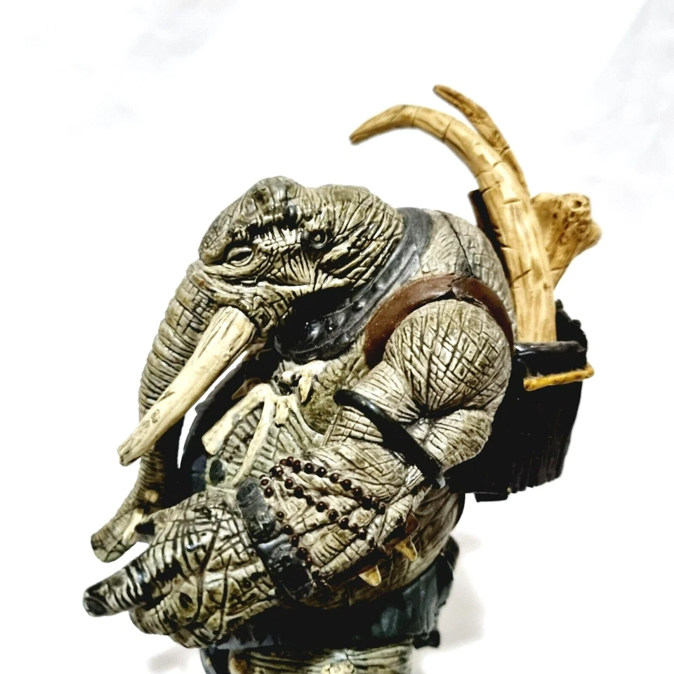 Figura de acción de colección Poacher Total Chaos Ultra McFarlane Toys Spawn suelta Foto 2 de 4