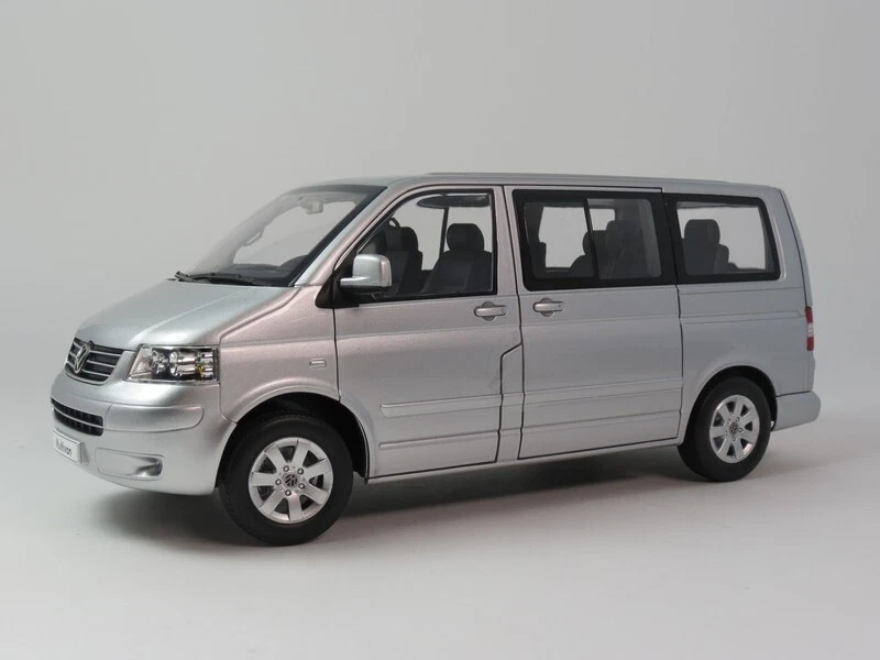 Norev Volkswagen Multivan silver 2003 1/18 188601 - Immagine 2 di 4