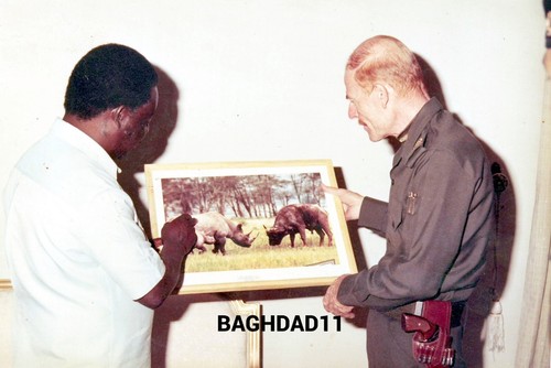 Iraq. Reprinted photo of vice president Ezzat Al Doury in an official meeting - Picture 2 of 2