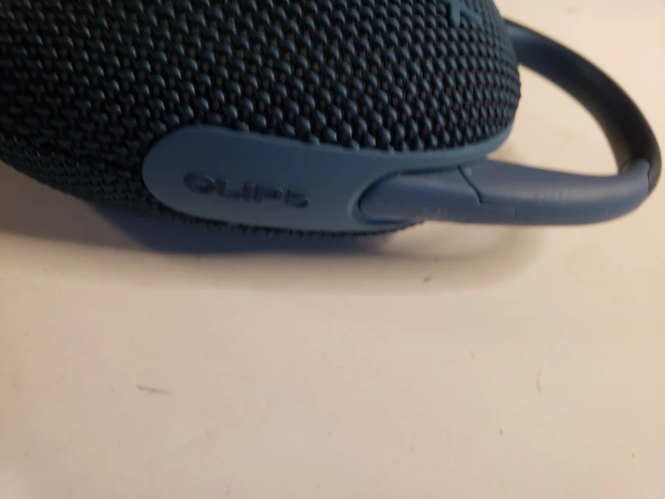 JBL Clip 5 Portable Wireless Bluetooth Speaker Blue JBLCLIP5BLUAM - Image 4 of 4