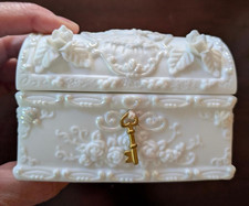 Precious Moments Set #298298 Communion Mini Hopechest with Cross Pendant in Box