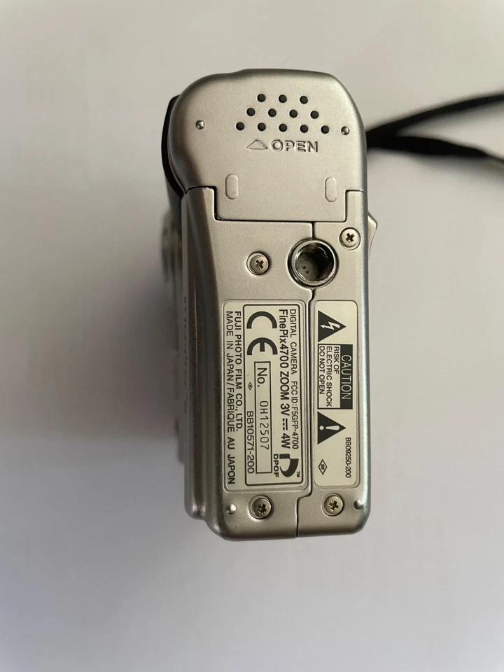 Fujifilm FinePix 4700 Zoom, photo 3 of 5