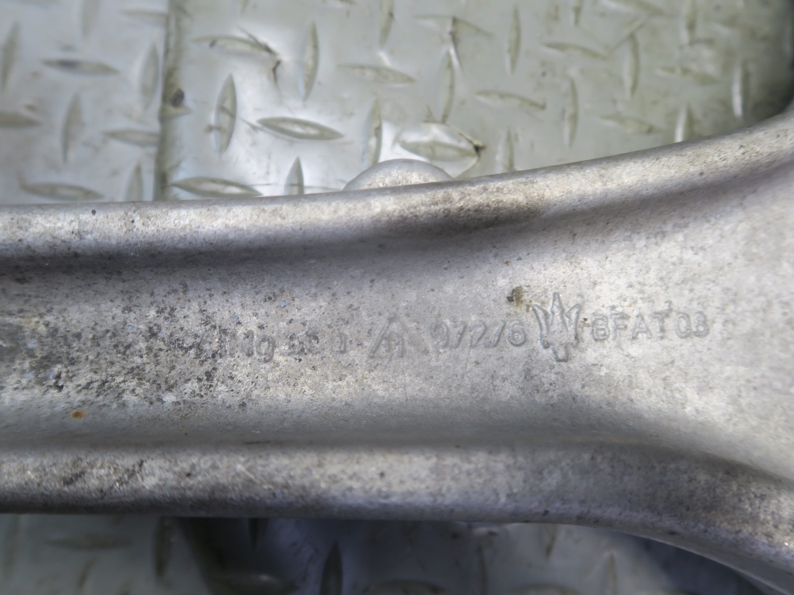 Maserati Quattroporte 2017-2021 Front Left Upper Control arms Set