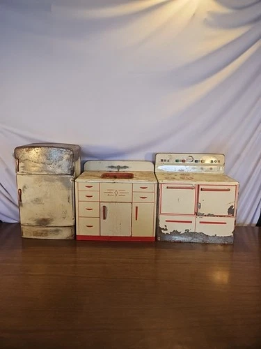 Vintage Wolverine Supply & Mfg Co Tin Toy Child's Kitchen Set Sink Fridge Stove