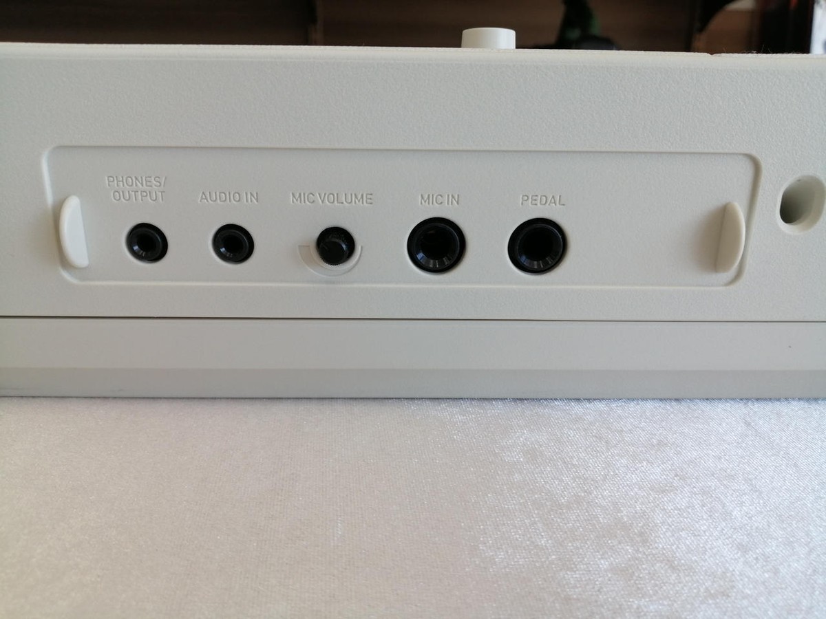 CASIO LK-520 keyboard From Japan | eBay