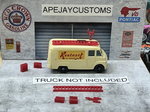 Matchbox Lesney TV Service Van No. 62 (2 TVS,  1 ladder , and 1 antenna)
