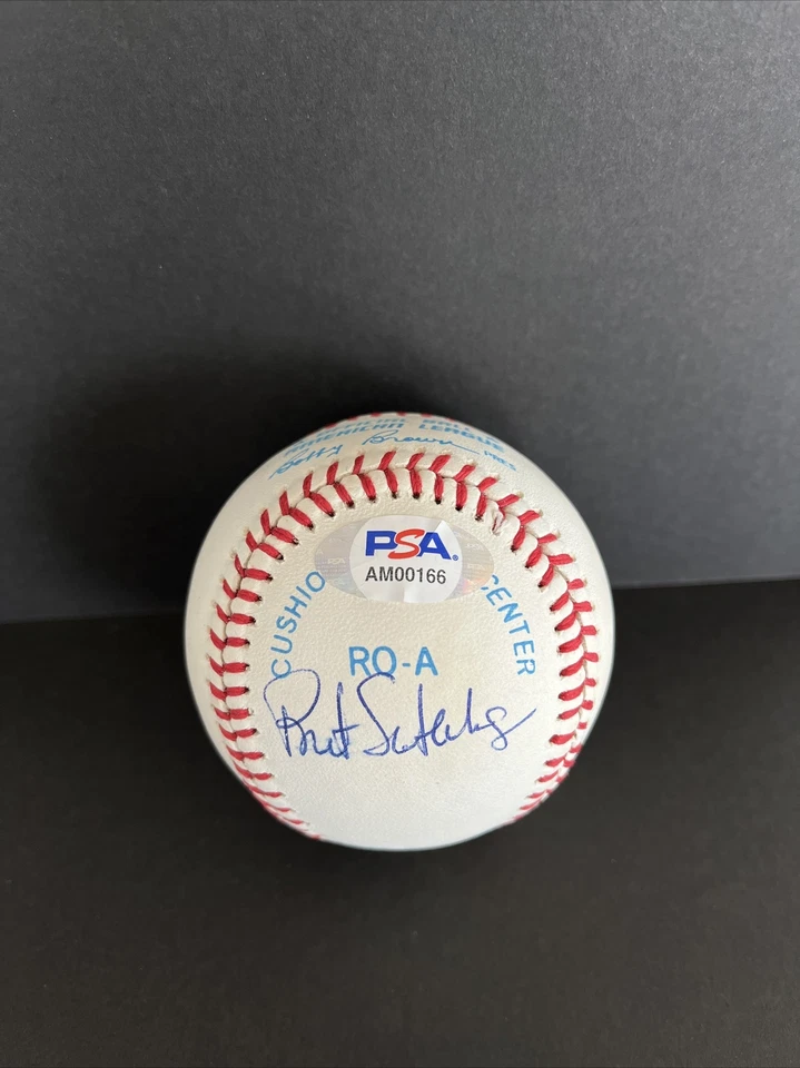 George Brett, Seitzer, Saberhagen Signed Baseball PSA/DNA Autograph,(B35) - Image 4 of 4