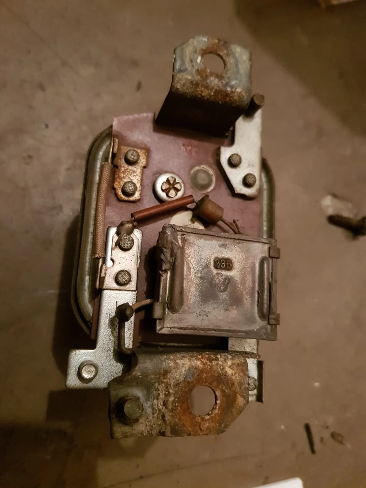 Lichtmaschinenregler Relais Porsche 911 912 Opel Rekord BOSCH 0190350049 VW BMW - Imagem 2 de 4