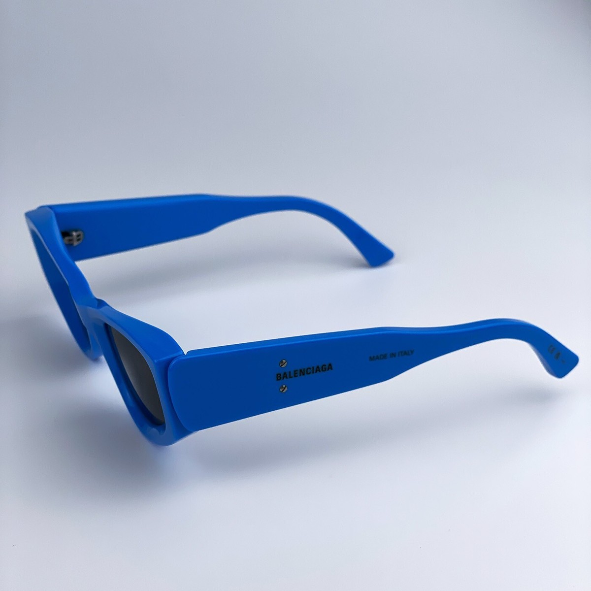 Balenciaga Women Sunglasses Blue Grey Cat Eye BB0243S 004  display picture 3