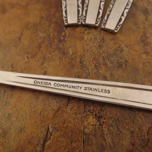 Oneida Via Roma Set of 5 Serving Pieces Spoon Community Stainless Flatware Lot M - Picture 3 of 4