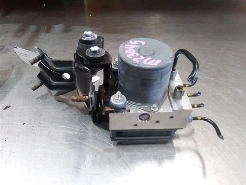 Bomba de pieza de freno antibloqueo sedán AWD compatible con 11-12 Infiniti G25 268465 Foto 4 de 4