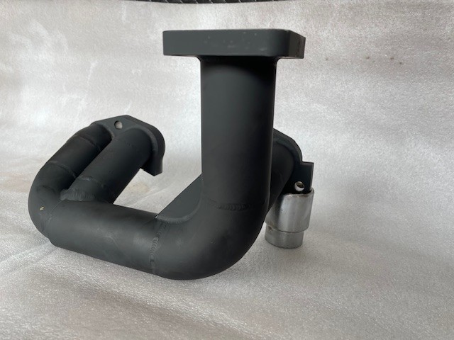 1058071c1 Exhaust Manifold IH International 274 & 284 with