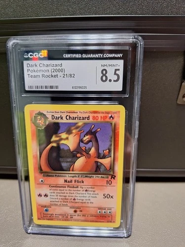 2000 Dark Charizard 21/82 Unlimited Team Rocket Pokémon CGC 8.5