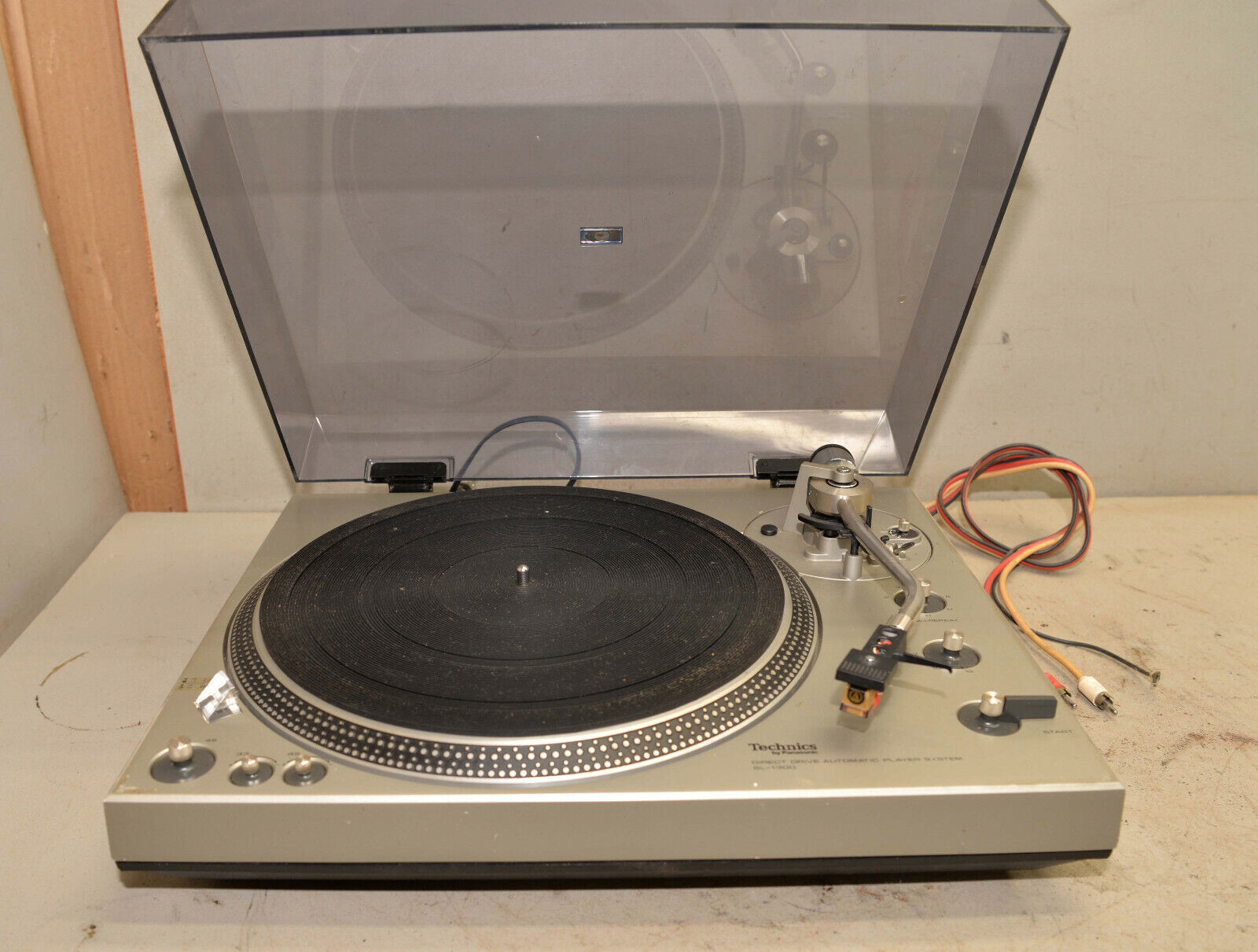 Vintage Technics direct drive automatic turntable SL-1300 M 