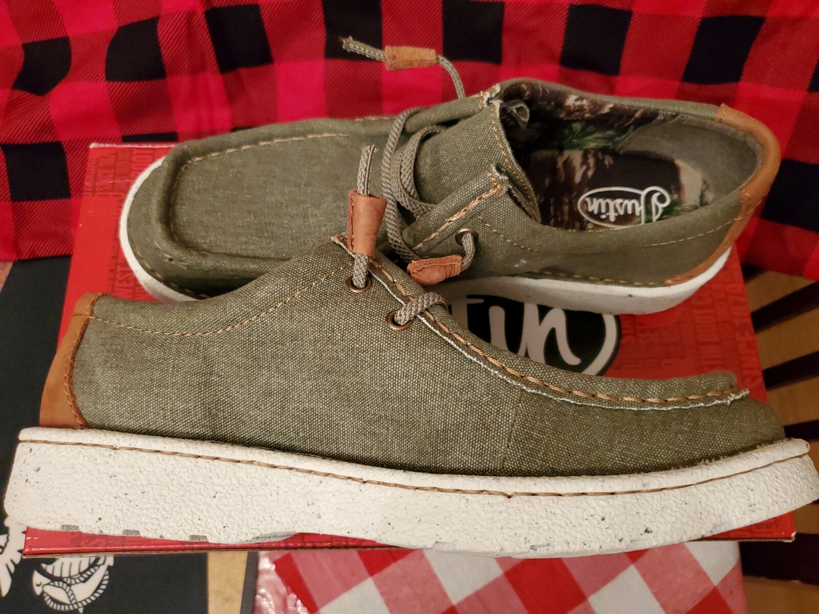 Justin Sage Green Canvas Wallabee size 
