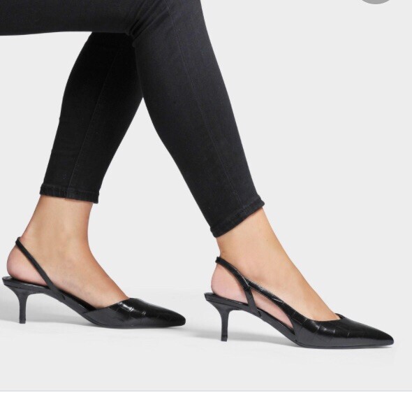 eliza flex kitten pump